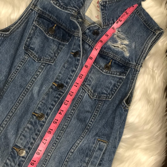 Mossimo Blue Jean Button Up Vest with 4 pockets, Size Medium - Picture 2 of 5